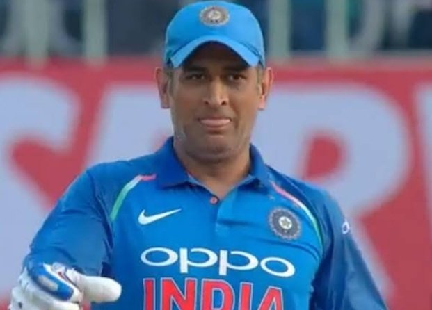 DHONI AS LION .........THREAD