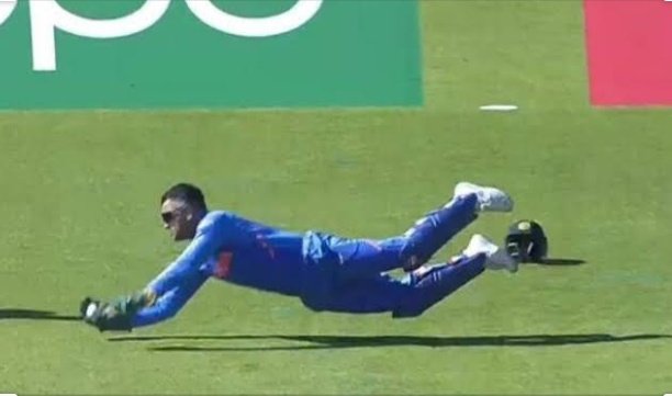 DHONI AS LION .........THREAD