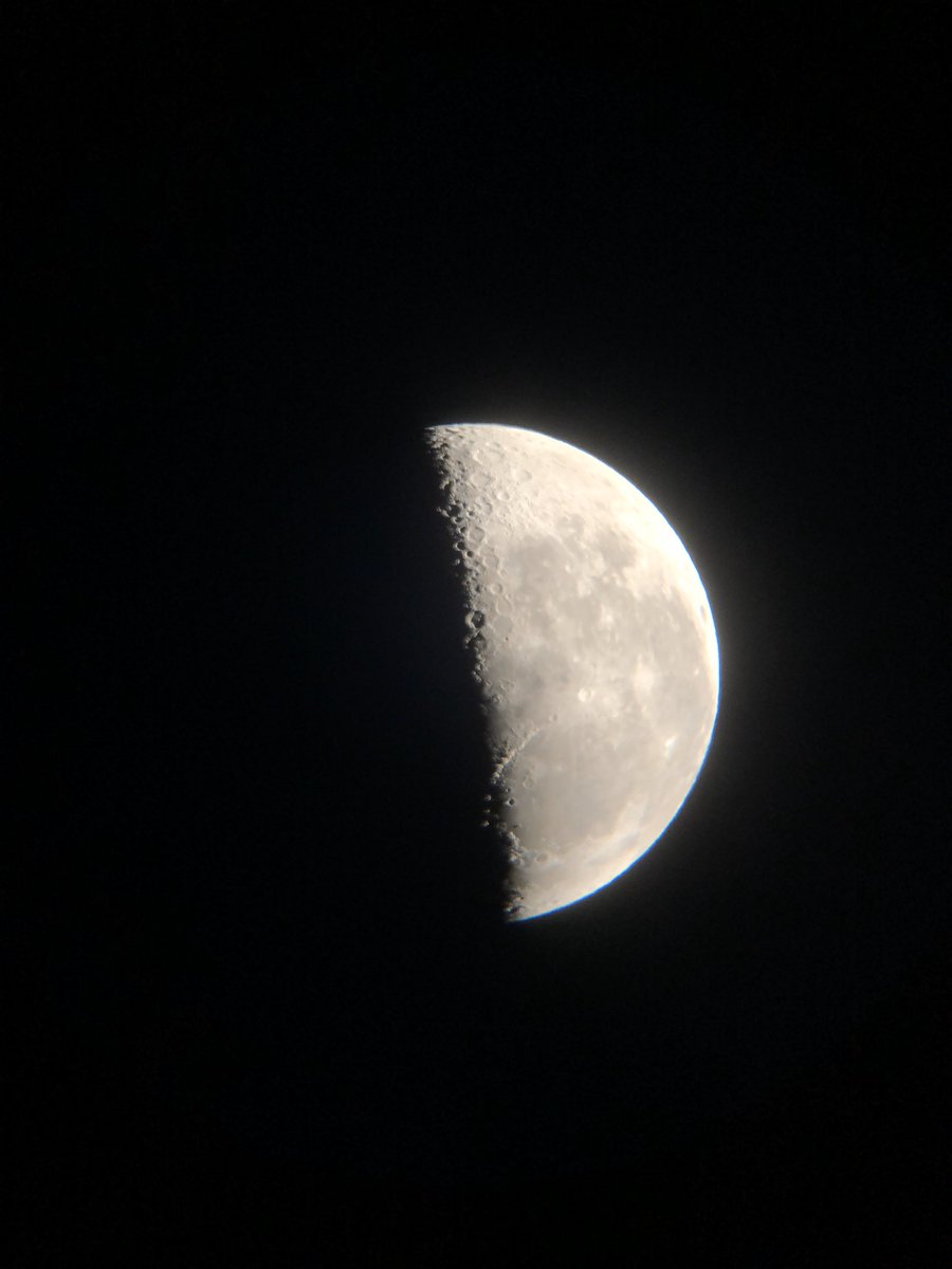 miller_kyle's tweet photo. @Cmdr_Hadfield @SkyandTelescope It’s a wonderful Astronony Buffet this morning! https://t.co/DzKpSJfG0U
