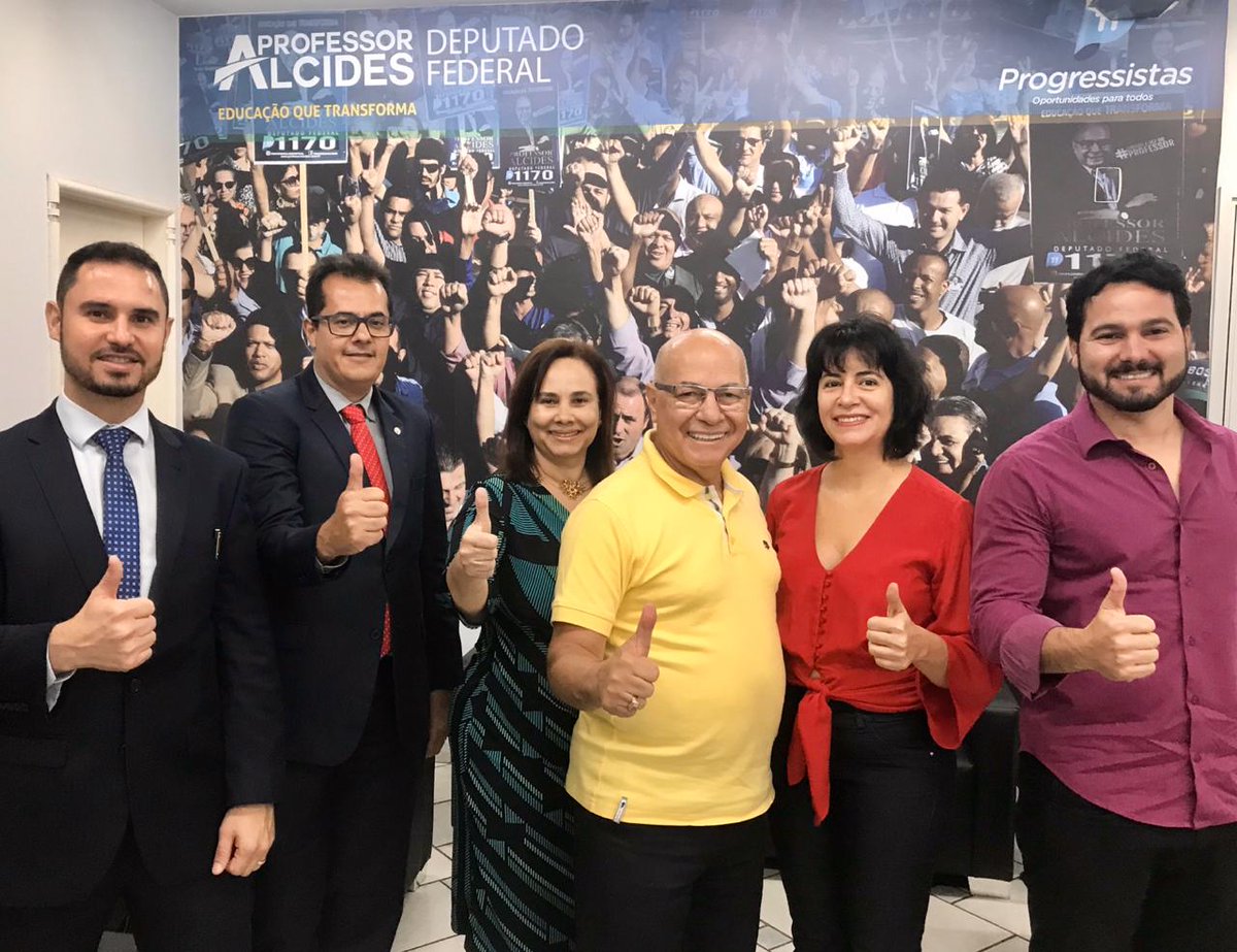 Em mais uma atuação parlamentar em Goiás, na última sexta-feira (13), o deputado federal Professor Alcides (PP-GO) foi visitado. Na ocasião, o parlamentar reafirmou seu apoio às causas de valorização dos Advogados Públicos.#MovimentoNacionalpelaAdvocaciaPública #AdvocaciaPública