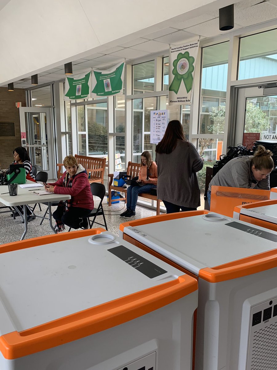 All hands on deck preparing for our students to check out devices for learning to continue at home. #WeGrowTogether <a href="/Leland_Tigers/">TigerSchool</a> <a href="/brunscoschools/">Brunswick County Schools</a> <a href="/acaciad1/">Acacia Dixon</a>