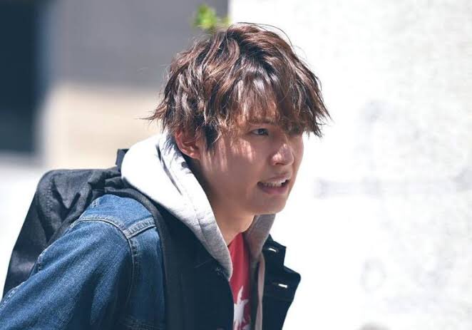 松村北斗の画像をアップすると近い構図の犬の画像が送られてくる Togetter 松村北斗の画像をアップすると近い構図の犬の画像が送られてくる Togetter