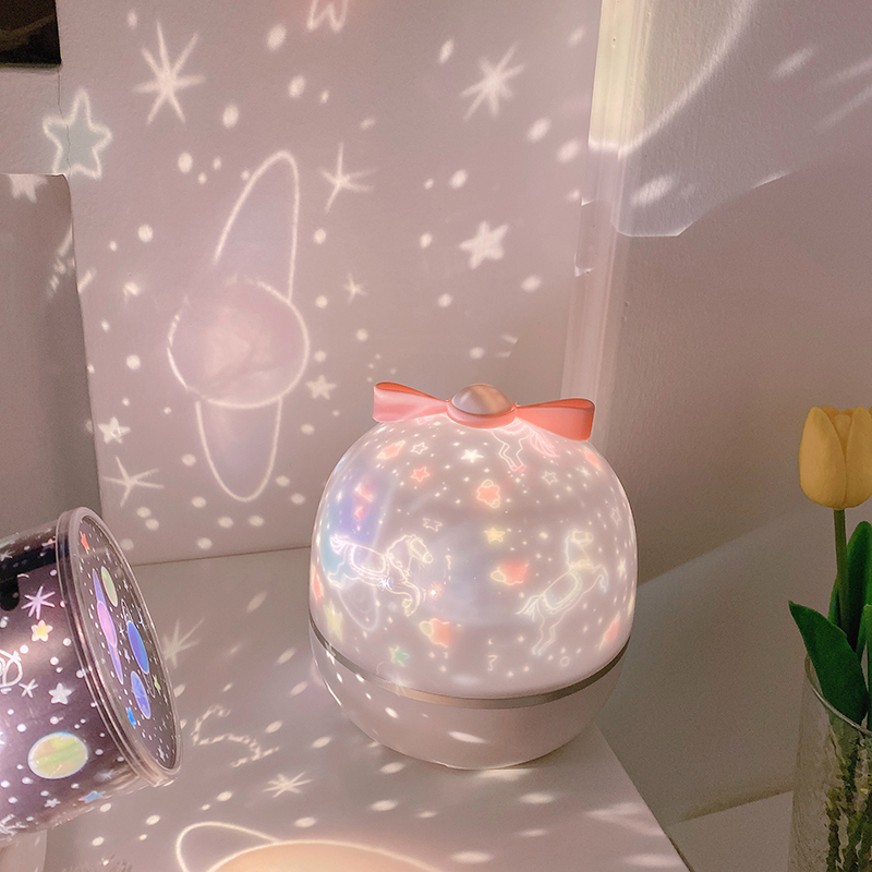 mooncomb09shop's tweet photo. 케이스마저 귀여운 오르골 무드등🎀

많은 무드등을 봐왔지만 이렇게 귀여운 상품은 처음 봐요!
오르골 태엽이 있어서 어린 아이 선물로도 좋을 거 같아요🎁

👇타래에 귀엽고 예쁜 상품들이 올라옵니다! https://t.co/jRcsjIPzy6