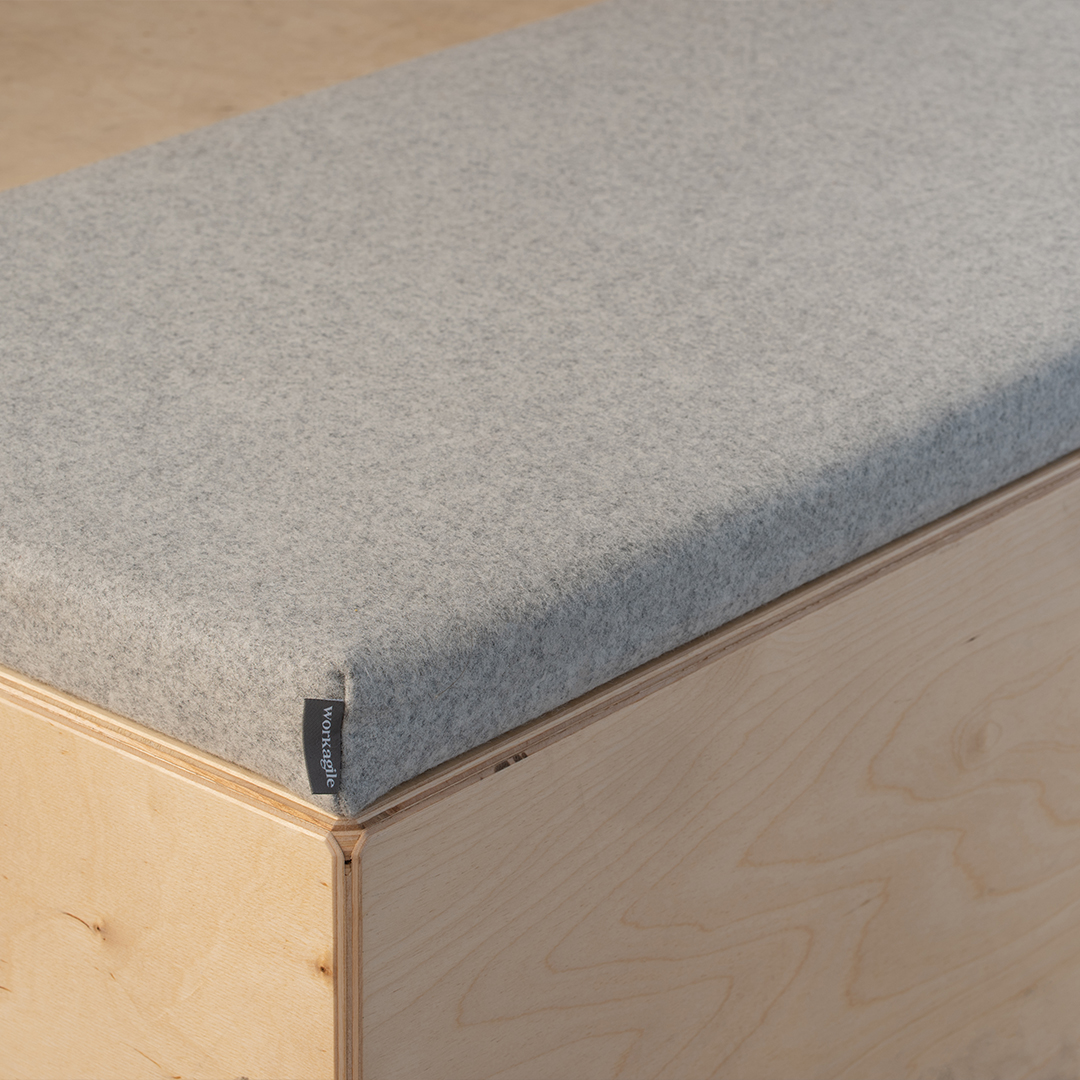 workagileuk's tweet image. Small space – big ideas⁣⁣
*⁣⁣
For our latest project, the client – a Design and Turnkey Project Specialist – were looking to make the most out of the small space they had to work with.⁣⁣ Read more here bit.ly/2WiZxh6⁣⁣ 

#Huddlebox #FurnitureDesign #Furniture #UK