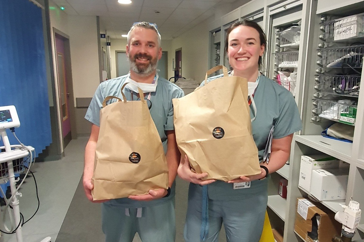 GECinD8's tweet photo. We are loving this fundraiser for Feed the Heroes that are working flat out day and night to help fight the spread of #CoronaVirus here in Ireland

Please feel free to donate and be part of this great cause:

https://t.co/HGe2zxmveR

#COVID19ireland 
#donations 
#community https://t.co/jhvatPHNiF