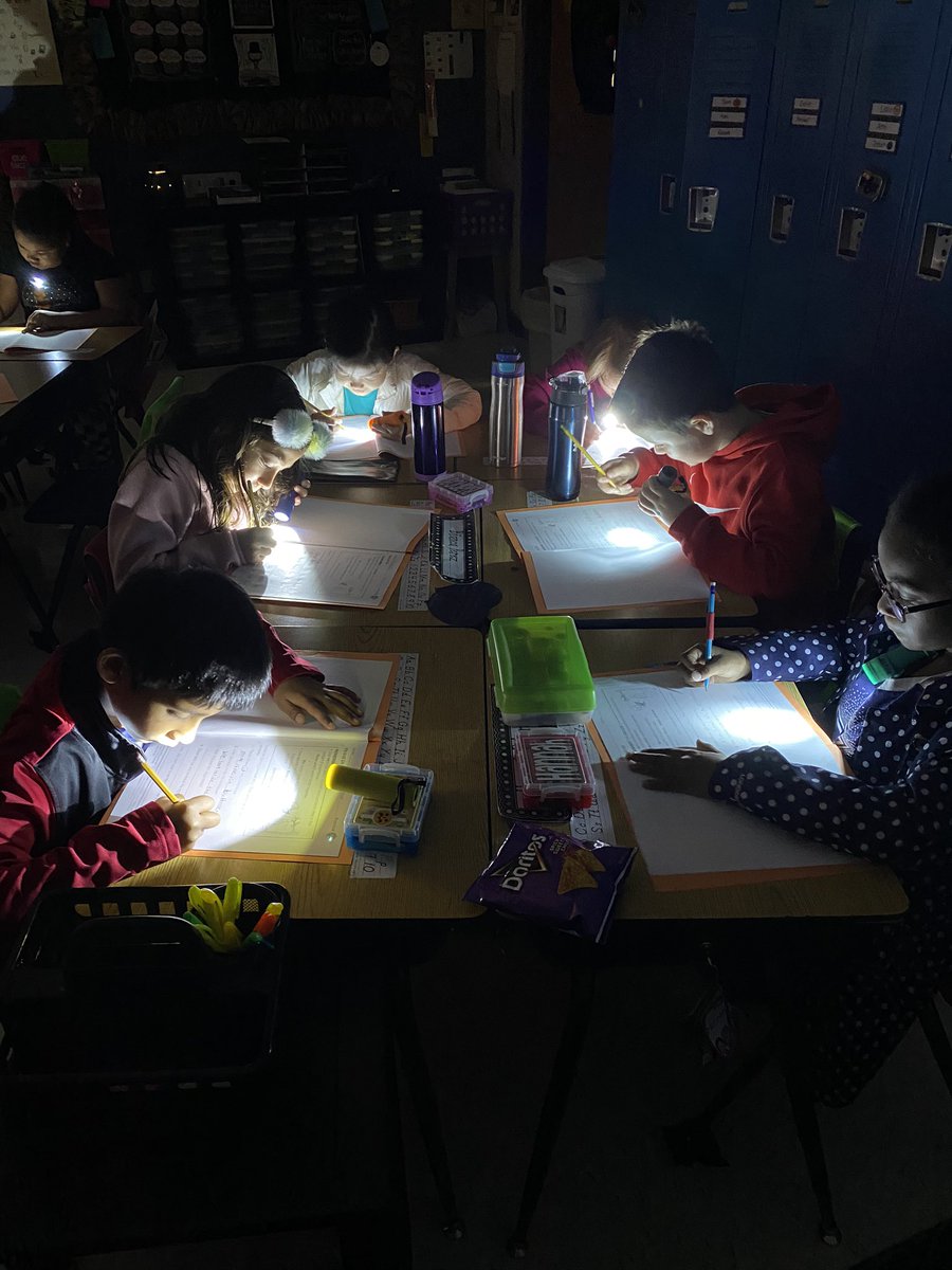 EECastillo5's tweet photo. Friday flashlight fun. They loved doing their work using flashlights. @MsHollyShelton @MorningsideES https://t.co/6k5F4NSS5Y