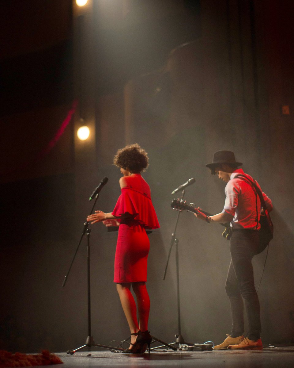 4talentShow's tweet photo. 🎤 Gran interpretación del tema "Señorita" de la mano de Mandres y Quesia en la III Edición de #4TalentShow.

#almeriatrending #almeríaescultura #yomequedoencasa https://t.co/YxjXmKRDZk