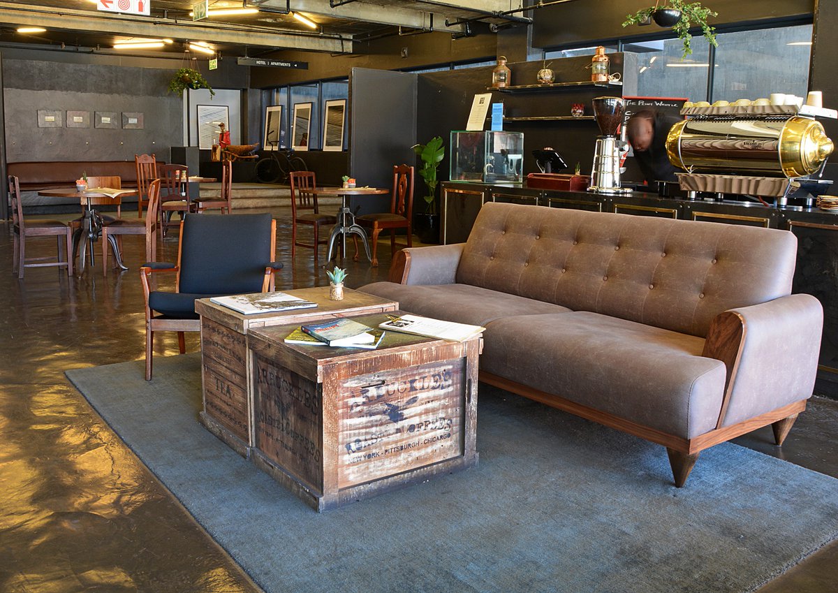 Hallmark_Hotel tweet media