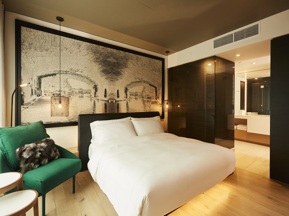 Not that many of us feel like travelling, but here are my deals of the week for <a href="/CanadaDotCom/">O.Canada.com</a>. Given the suggestion Canadians stay home for a while, I've focussed my deals on Canada, including #Toronto, #Ottawa + #Montreal &amp; #Halifax. o.canada.com/travel/canada-… @HotelGermain