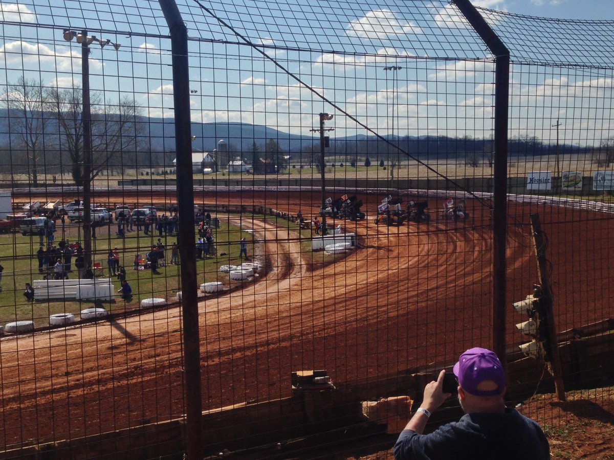 GregHo3's tweet photo. @ThePostman68 #BeerHill happened yesterday https://t.co/EoSTaF3OND