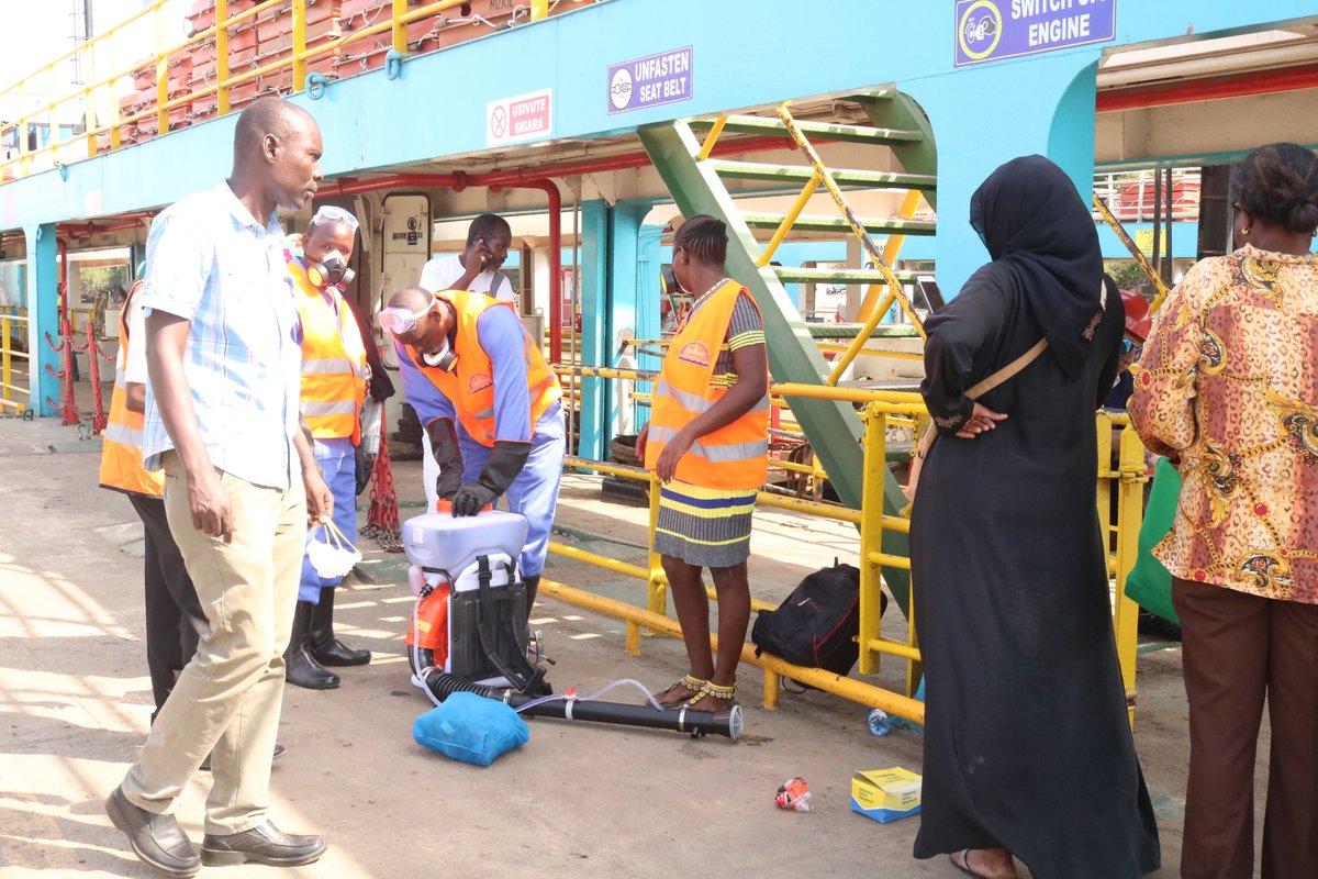 FerryKenya's tweet image. @FerryKenya Sanitizing ferry vessels and passenger  waiting bays in an effort to combat the spread COVID-19 virus #kilindinihabour #likoniferry #kenyaferry #PSSDTransport #Kenya_Ports #kmakenya #TransportKE