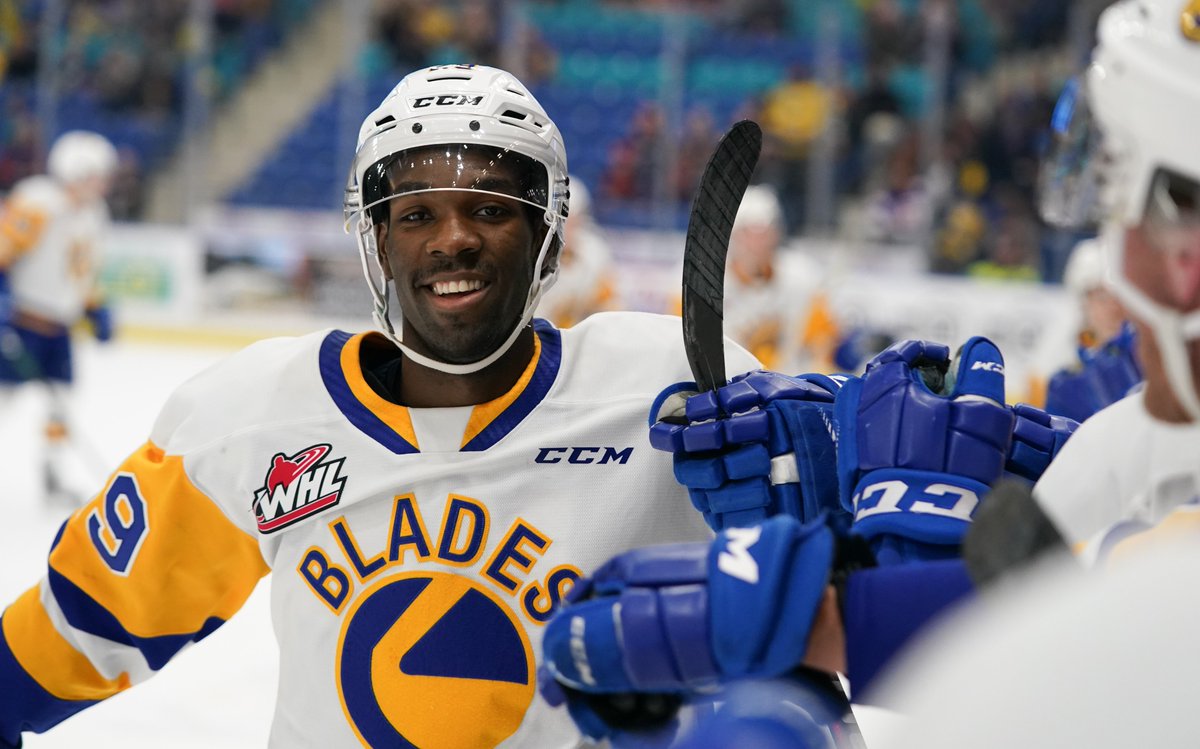 BladesHockey's tweet photo. A @caidendaley88 smile = the best way to start a Monday 🤩 https://t.co/5nyItH1rvu