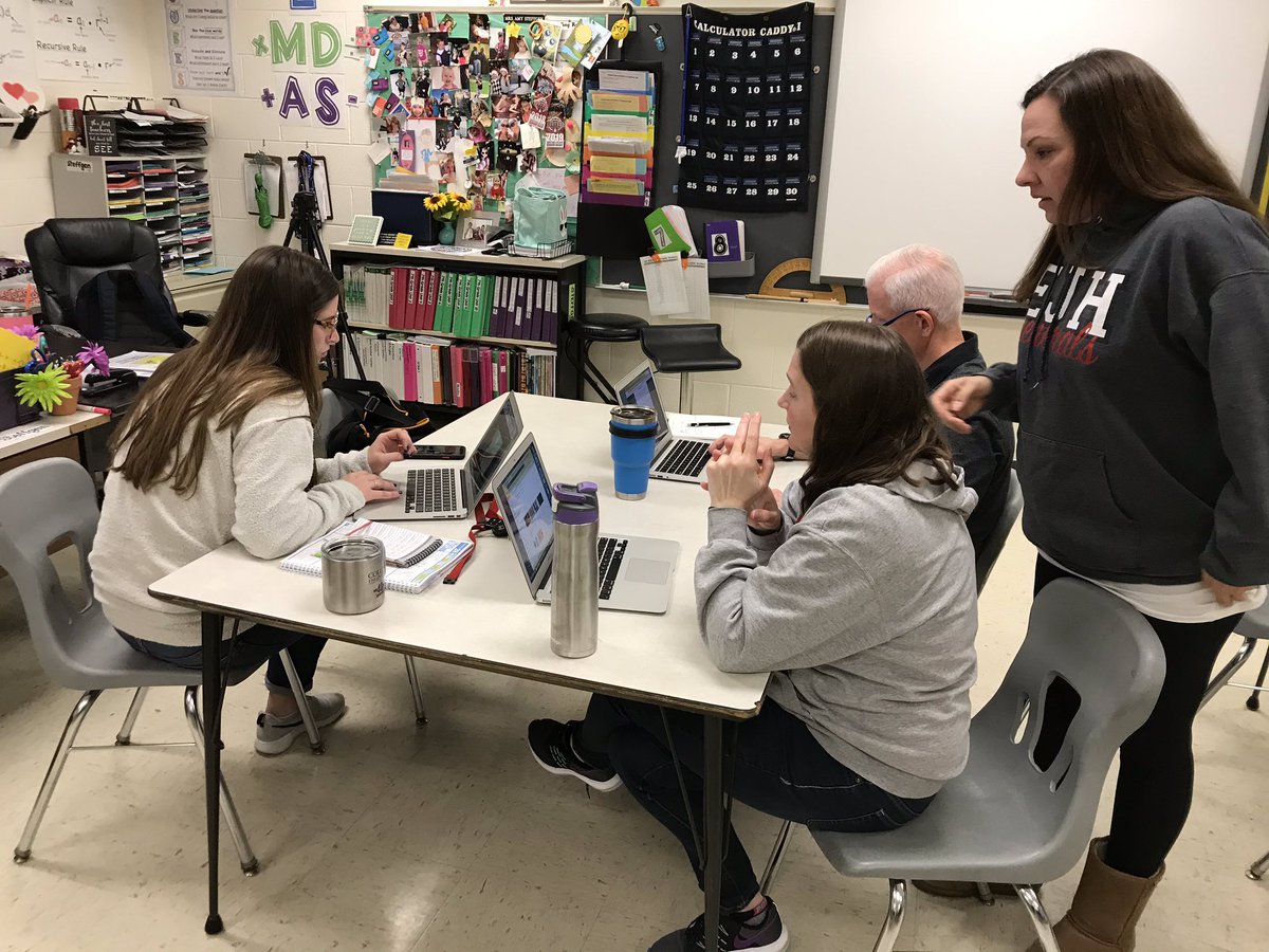 d61edtech's tweet photo. The amazing staff of @DarienSD61 working so hard to provide meaning learning experiences for our students while we are away from each other.  Our students are lucky to have these educators in their corner.  @D61EJH #d61learns #ILSchoolsStepUp #proudtobeapartofD61 https://t.co/89SVb8g5lA