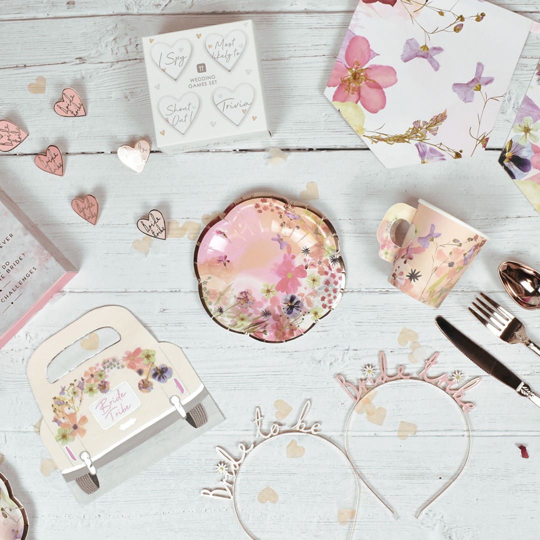 Hosting a stay at home Hen Party? Our "decorations" page is the perfect place to find your hen party theme! 

#henparty #henpartydecor #DIYhenparty