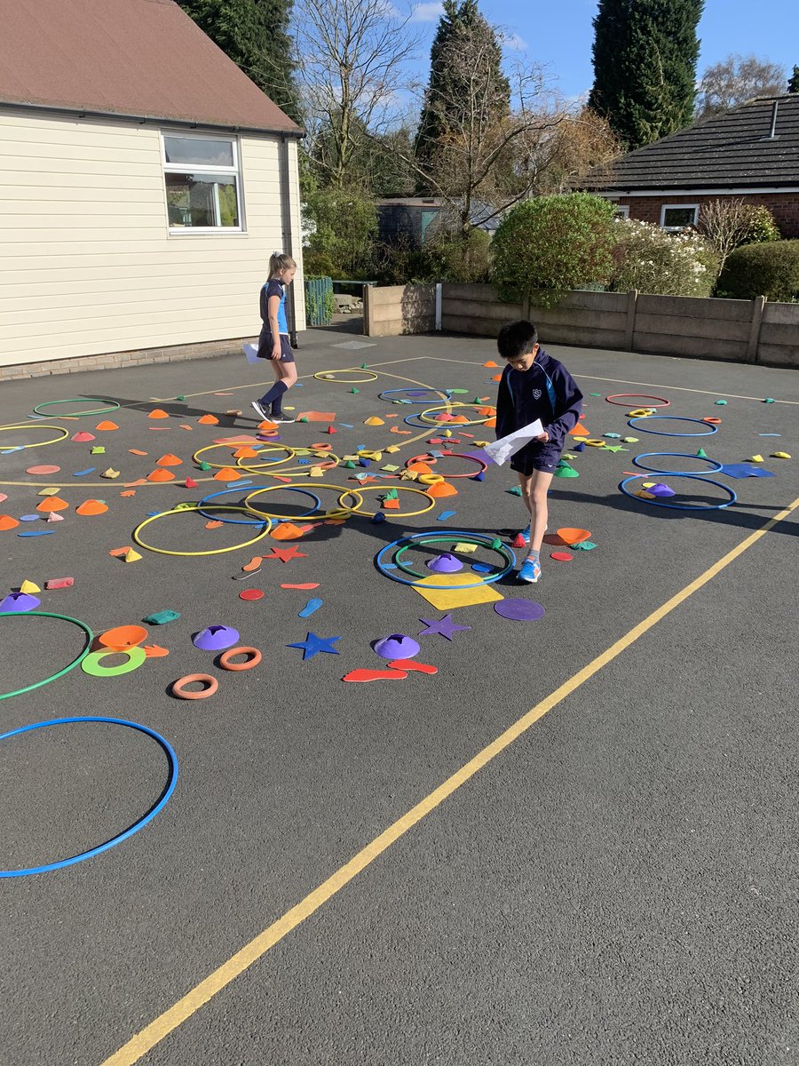 ShrubberySport's tweet photo. Year 4 have been working on map orientation and reading skills in orienteering this afternoon https://t.co/vv76gppUax