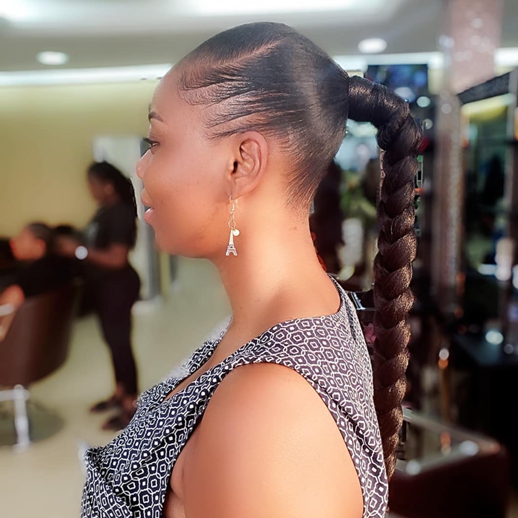 MakeMeSalon's tweet photo. At times you just crave simplicity.
An updo X braided ponytail for the beaut.
#makemesalon #wespeakyourlanguage
#makemefreetraing #maketagastylist #packinggelstyle #updo #ponytail #cleanbraids #braidsbyme #teamwork #cuttie #dopebraids https://t.co/WG9caGQY5m
