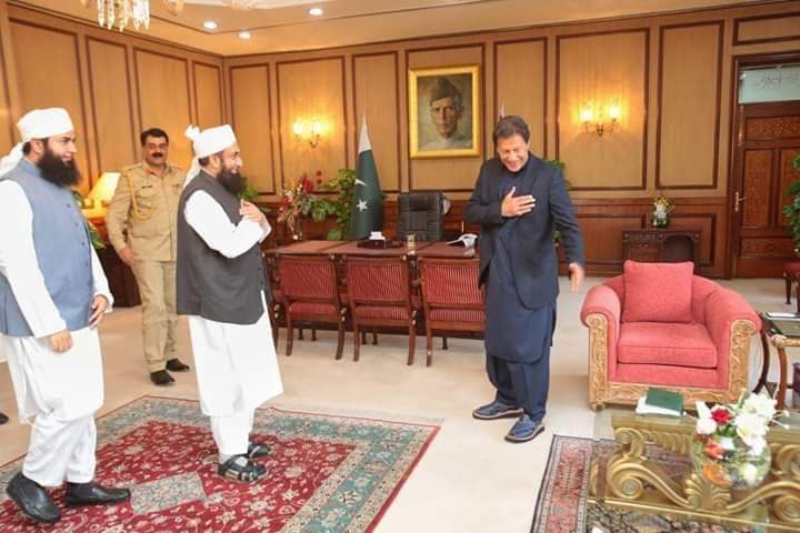 TurkiyeUrdu_'s tweet photo. پاکستان کے وزیراعظم عمران خان ترک انداز میں سلام کرتے ہوئے
Eyvallah kardeşim https://t.co/7Yqhdhdebx