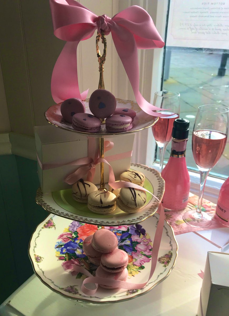 Business as usual for me working alone, sometimes turns up trumps...#French #macarons for our #mothers-day #afternoon #tea hope they don’t #StayAtHome 🤔