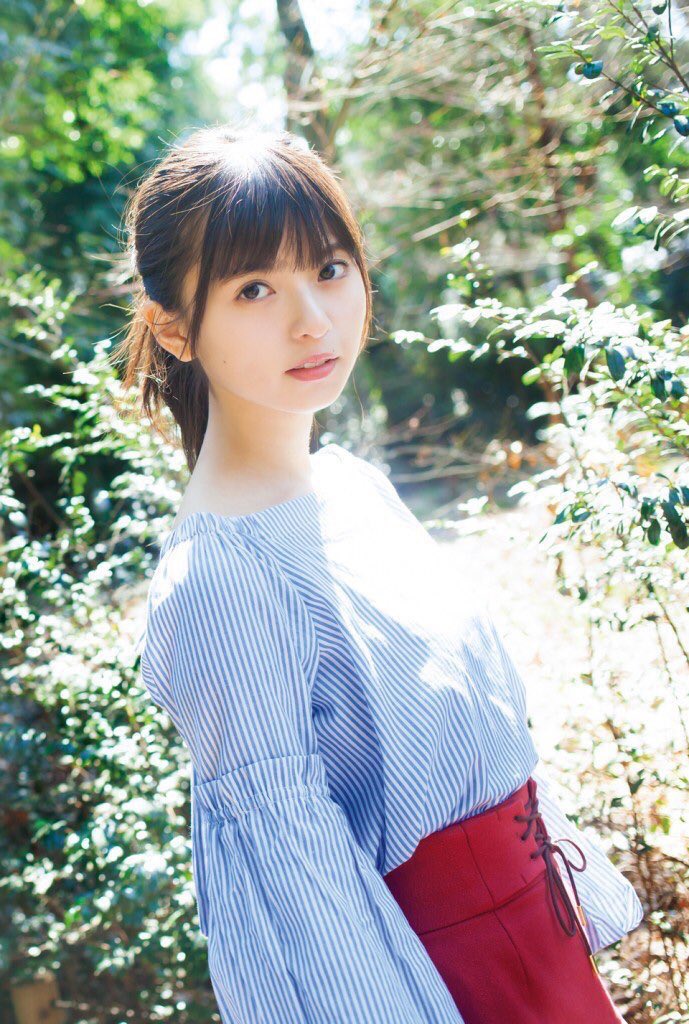 ট ইট র もんぶらん妄ツイ 今日は天気がいいので2人で散歩をしてます なんかその服着てると大学生っぽいね って言うと 前まで子どもっぽかったってこと とジト目をされました そういう訳じゃないよ 私はもう大人だからな と腕に抱きついてきます