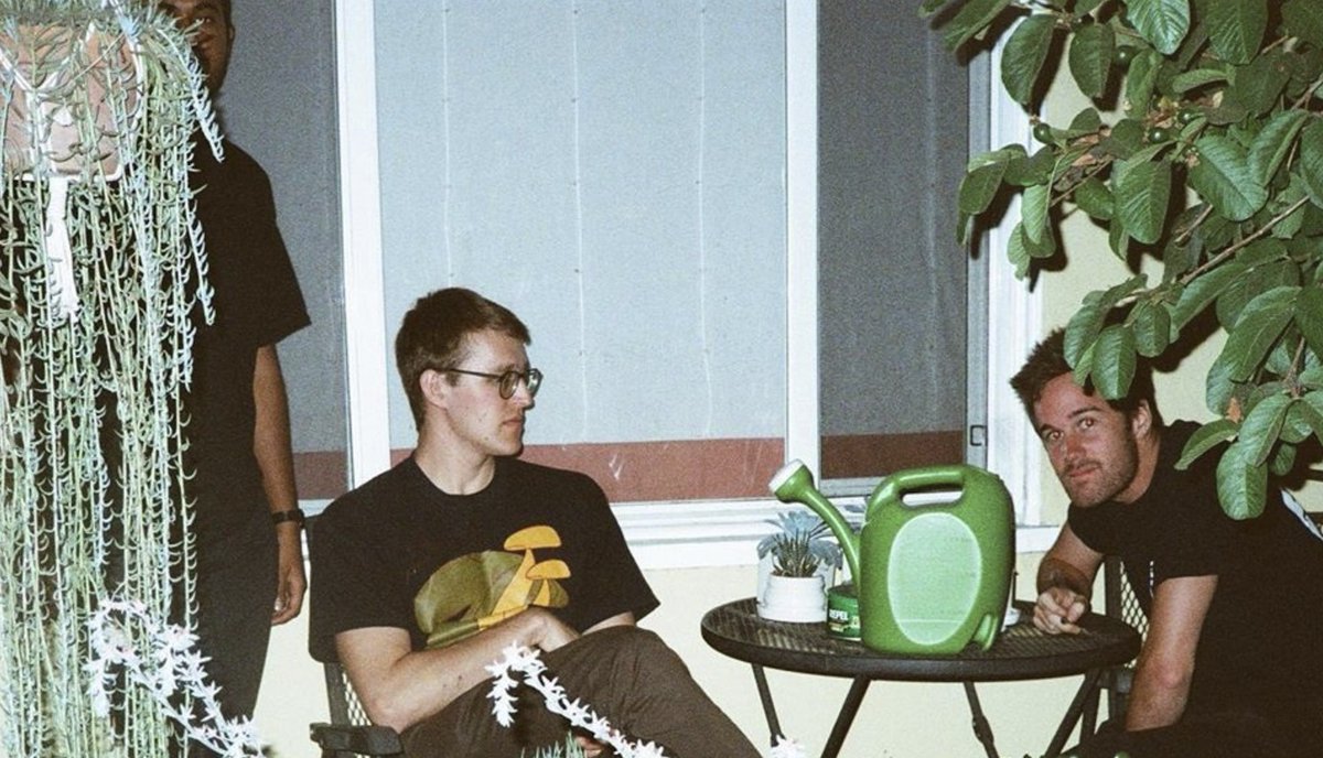 Small Forward deliver captivating indie-pop and a striking music video for "Imagine So"

lyricallemonade.com/p/imagine-so-s…

[<a href="/smallforwardla/">Small Forward</a>]
