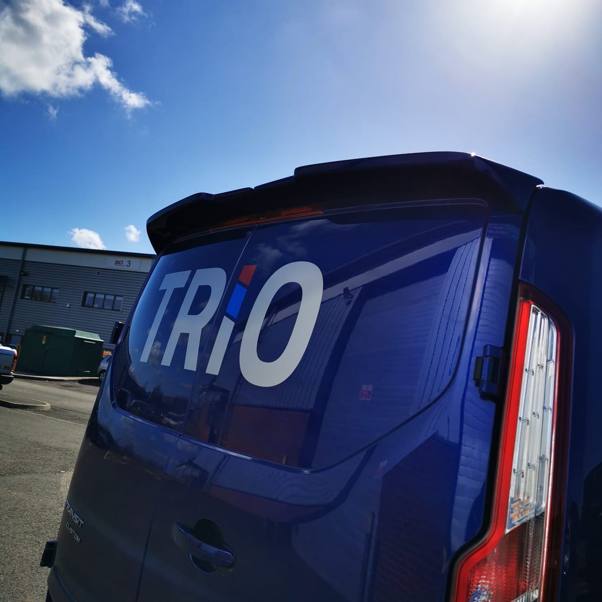 EliteSigns's tweet photo. #Triogroup adding another vehicle to their growing fleet with this #fordcustom #vehiclebranding
@rolanddguk @metamarkuk @printmaxuk #Metamark https://t.co/3knt9yPfw0