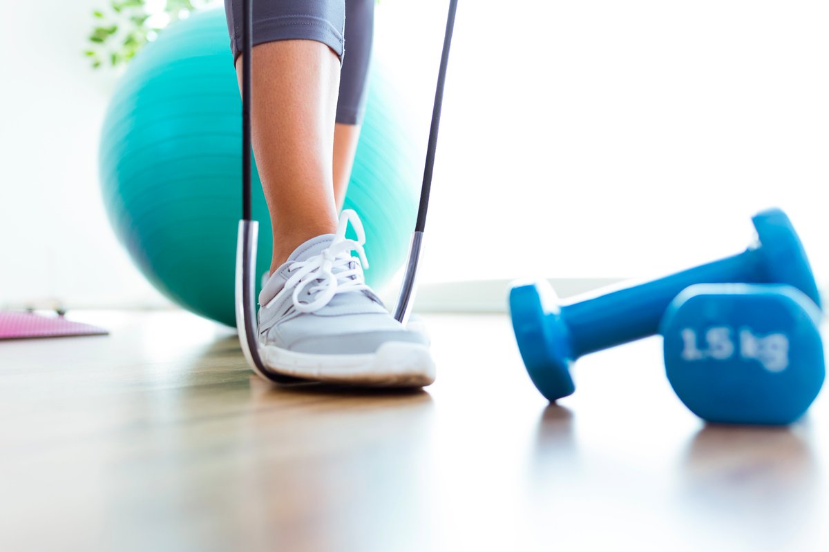 #Yomequedoencasa, pero entreno.

Nos esperan días de confinamiento, pero también de esperanza. Cada gesto, cada jornada significa un paso más para superar, entre todos, esta excepcional situación. Recuerda establecer rutinas e incluir un hueco para hacer deporte.