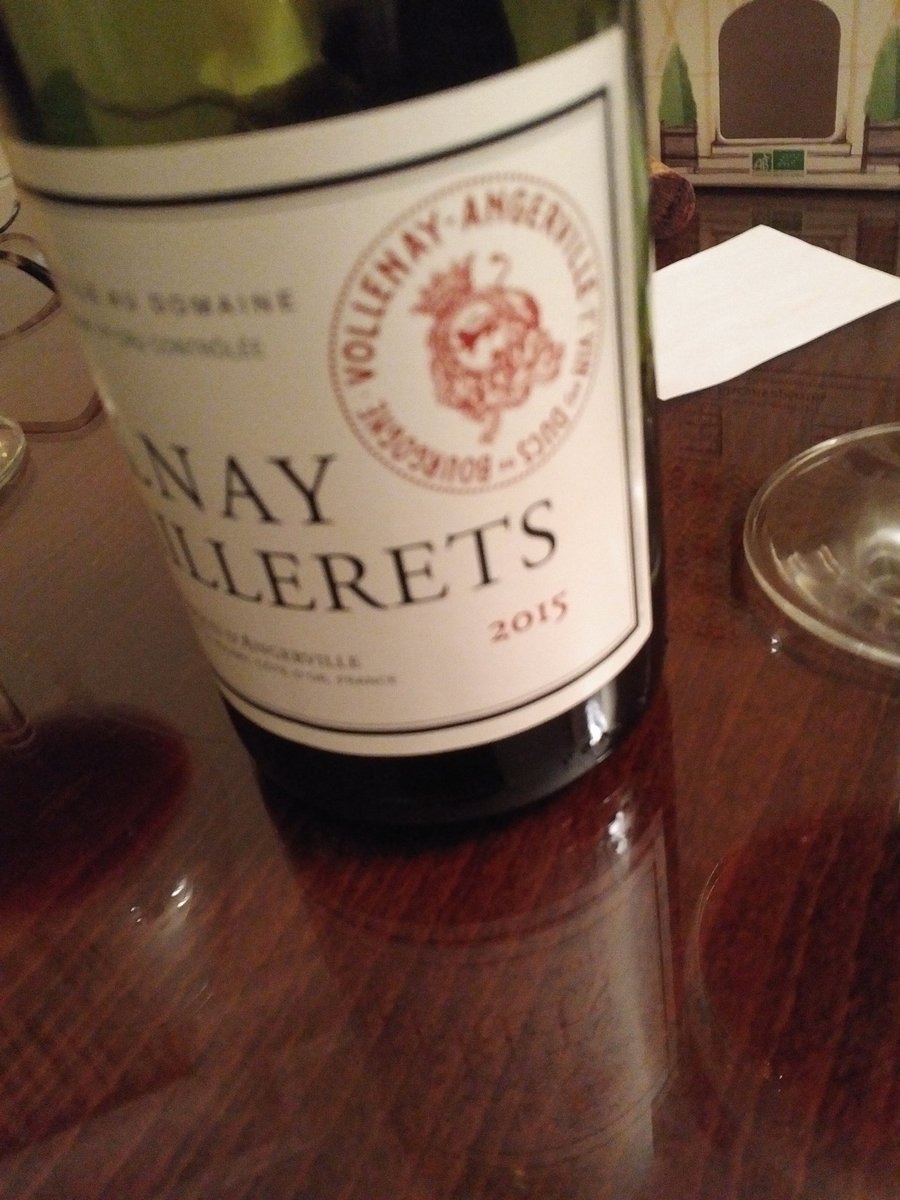 DoliverosDaniel's tweet photo. Most definitely a Wine for this uncertain time,the flawless 15 @gdangerville #Volnay 1erCru #Caillerets deep ruby color,high class bouquet (as always) hints of orange zest,currants,cherry,cedar & kirsch,sheer luxury on the palate,great texture,full body,long youthful finish,BRAVO https://t.co/z7bjybMqgq
