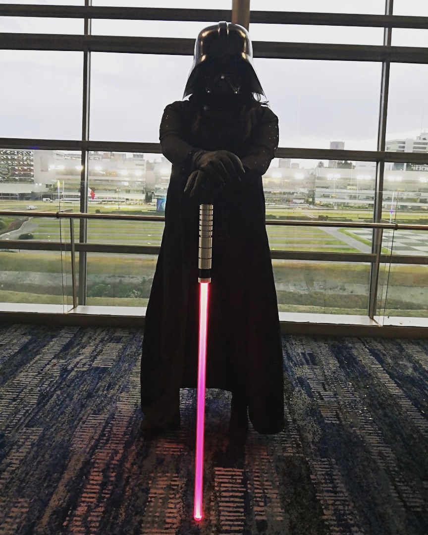 DannMch's tweet photo. The force will see you in 2021 ... @lamolemx
#LaMole2020 #EstoyEnLaMole #LadySith #DarthVader #StarWars https://t.co/O2qvQo7RKi
