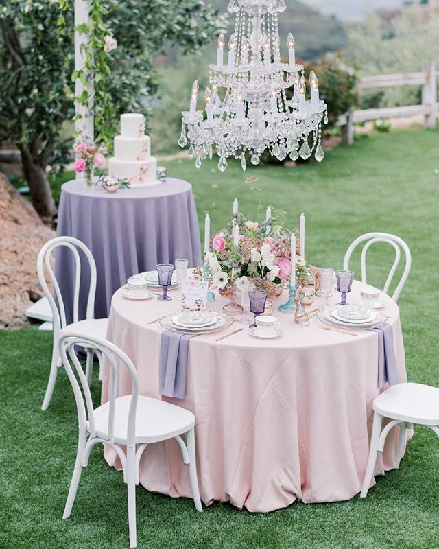 Tea party perfection featuring our crystal chandelier and white bentwood chairs. || Planner: @hilaryhamerweddingsandevents | Venue: @cielofarms @treslagroup @robpauerful | Linen: <a href="/Luxe_Linen/">Luxe Linen</a> | Rentals: <a href="/premiere_rents/">Premiere Party Rents</a> | Florist: @ixoraflorist | Photographer: <a href="/perpixelphoto/">James Hong</a> |…