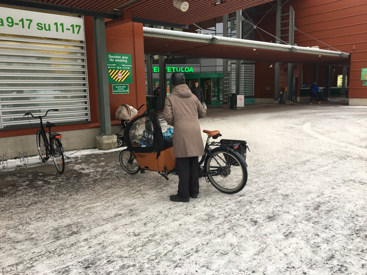 All bikes, except one, were regular bikes... but I took this picture of a bakfiets hoping you could see the toilet paper in her cargo bike. (Hard to see, but trust me. It's just one respectable package... settle down, you animals. Quit it.) /3