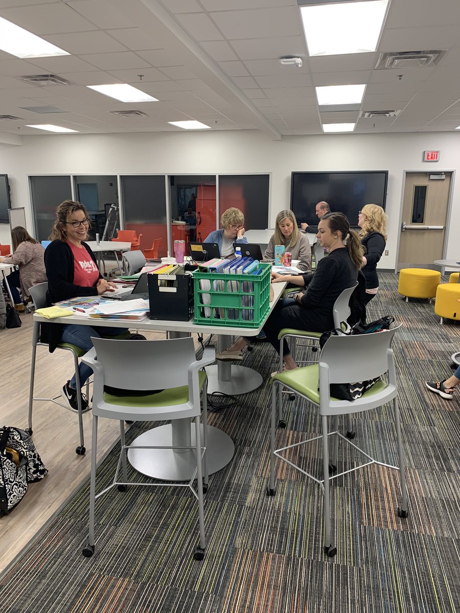 RichArkanoff's tweet photo. So proud of our CGCSC Staff! Working hard to provide Exceptional Educactional Experiences online.  #E3CG @center_grove https://t.co/Q7l03w8Dhf