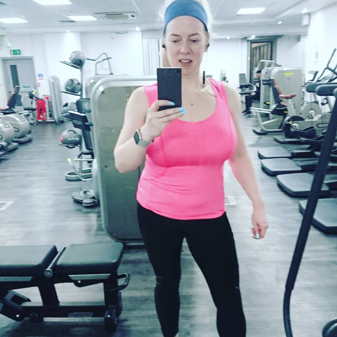 lucymoorelifts tweet picture