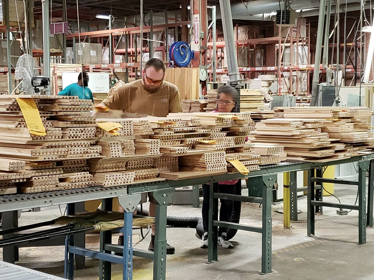 ConestogaWood's tweet image. Our Kenly, NC location makes drawer boxes.  A lot of drawer boxes! Available in a variety of species and sizes to meet your design needs. #dovetail #drawerbox #kenly #craftsmen