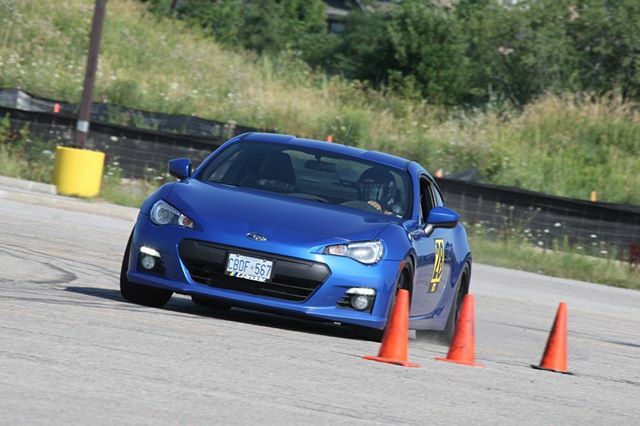 OshawaMSC's tweet photo. Daily #autoX pic to get you excited for the 2020 season 😎🔥🏎🏁 #AutoCross #TimeAttack #RoadRacing #IceRacing #OshawaMSC #motorsport #carclub #conekiller #CTMP #becauseracecar #takeittothetrack #carsofinstagram https://t.co/Maug3irUwv