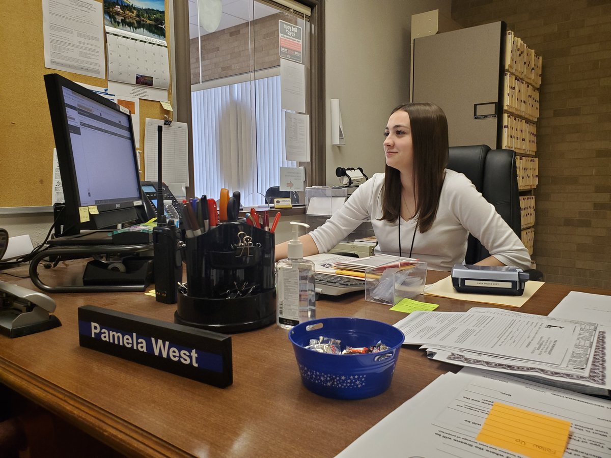 AnnaTXpolice's tweet image. INTRODUCING NEWEST MEMBER OF APD TEAM PAMELA WEST
Pamela will be coordinating administrative support &amp;amp; records management for our growing agency. Pamela started out w/APD as a Police Explorer  and has hit the ground running in her new role. Please welcome Pamela to APD!