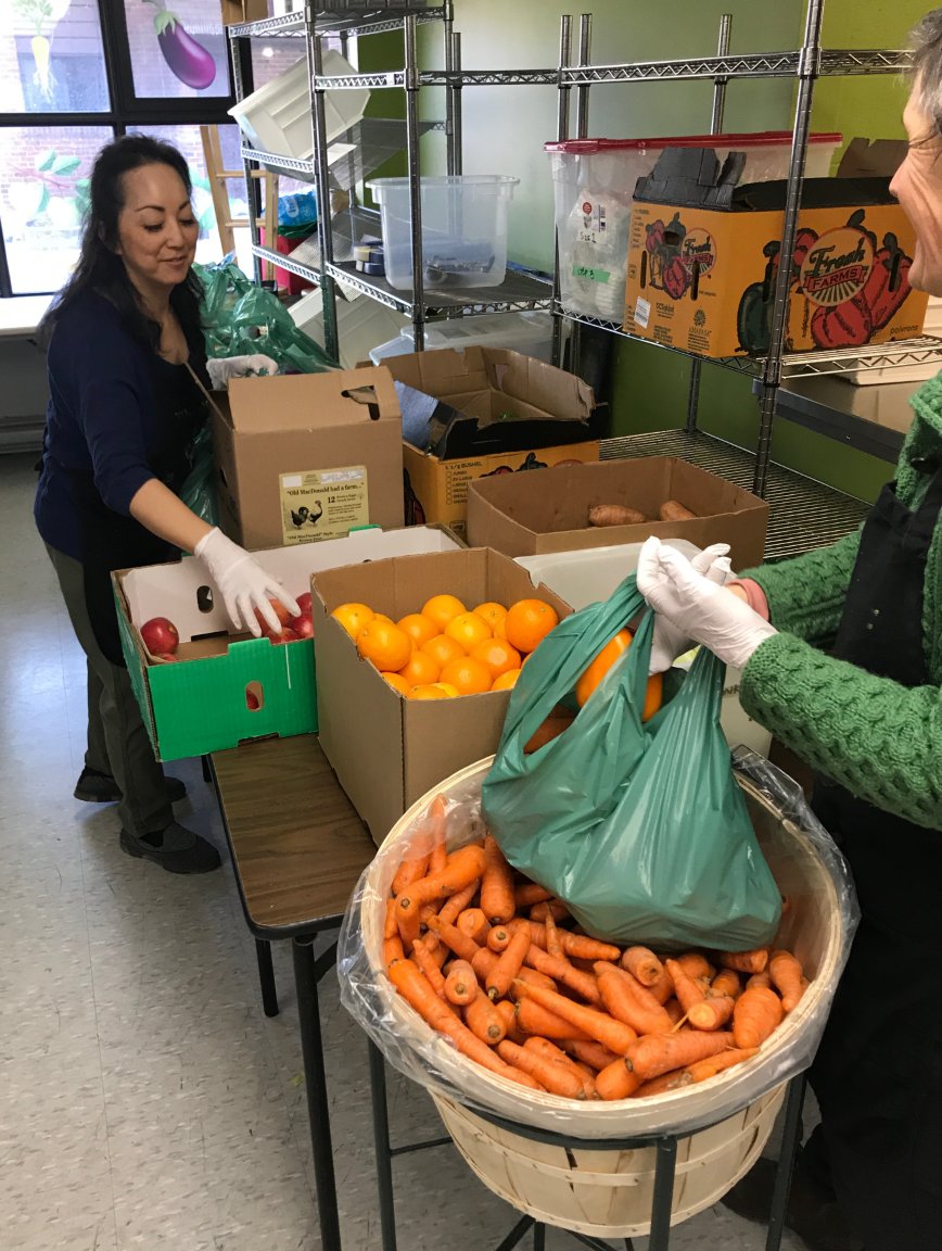 TheStopCFC's tweet photo. Scenes from our 1st day of emergency food access. Thank you to our volunteers, unwavering in their commitment to ensure good food for all. Thank you to our staff, for keeping our community safe. And thank you to everyone who's donated to our work. We couldn't do it without you. https://t.co/hW82SEzQDI
