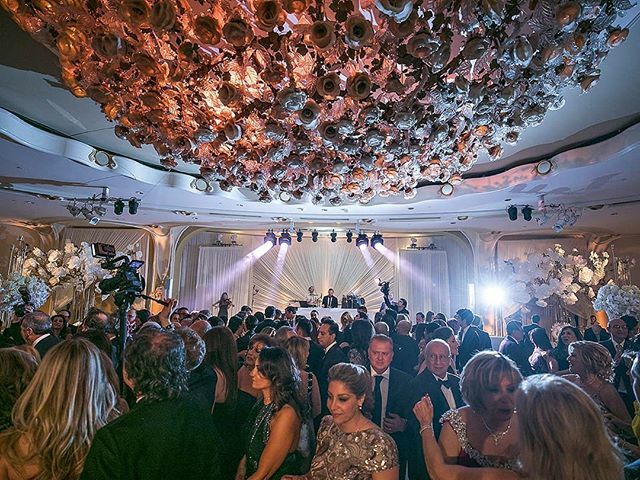 WOVA_LA's tweet photo. Ben and Leora's wedding is one to remember! || Venue: @bevhillshotel | Planning: @detailsmichelle | Photography: @jessicaclaire | Floral/Design: @shawnayamamoto | Rentals: @palacepartyrental | Lighting: @thelightersidela | AV: @wovaevents | Sparklers: @thelightersidela | Vid… https://t.co/UDe70r5u1g