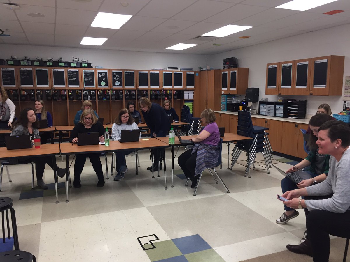 mrs_courtneyj's tweet photo. Our hard working staff are helping each other learn how to use Zoom in order to plan for our students over the extended break. We are excited to begin this new adventure of collaboration. #MondayMotivation #teachersrock @Regen53003567 @msknight225 https://t.co/kNWjsXG2C6