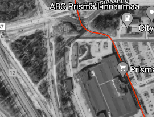 Outside, I realized I had neglected to consider one thing while shopping: my way home in the fallen snow. By the time I got out, there was now 4" of snow on the ground here, all rutted by the hundreds of people on bikes that came thru. And i has a ton of groceries: /13