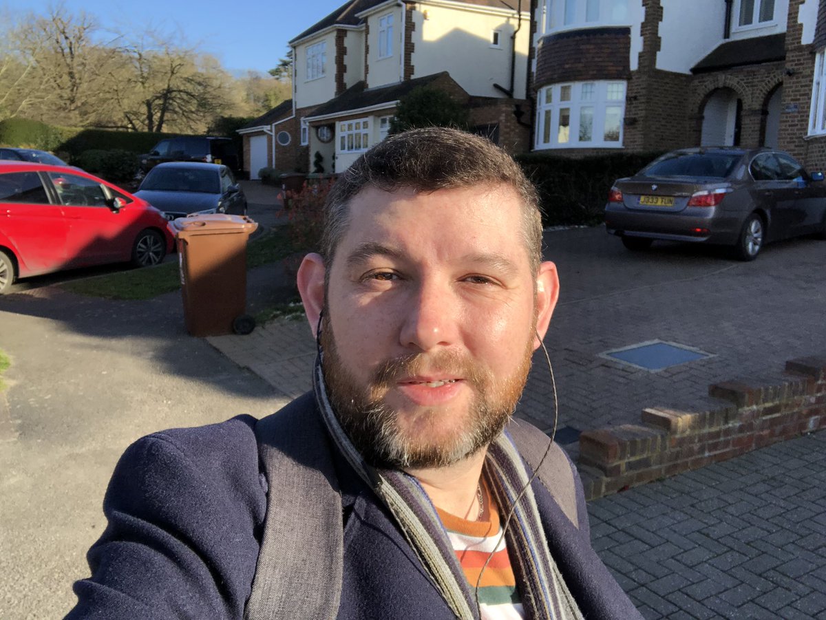 CJMyers1977's tweet photo. Just back from a 10 mile stroll! Four grocery deliveries done to some of our elderly residents across the town. If you’re self isolating and have nobody to sort your shopping, Chris and I can help. Just ask and we’ll get it sorted. #canwehelp @UKLabour https://t.co/AMFdDzXpxi