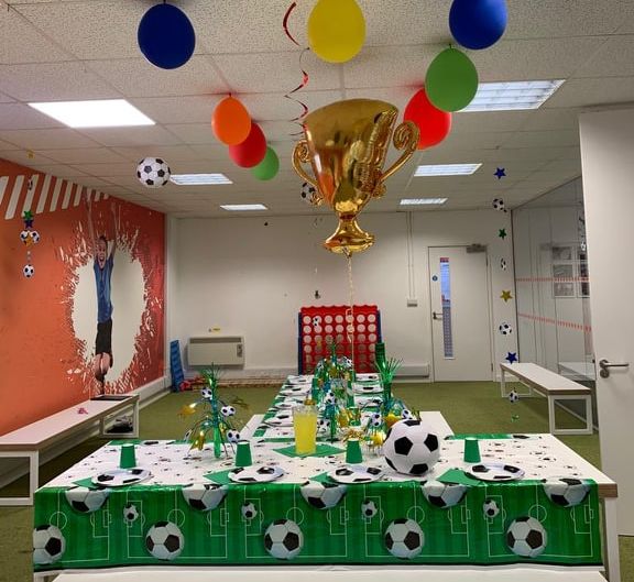 Football themed party⚽ 

Make your little one feel like the player of the match⭐  

#football #party #birthday #bounce #indoortrampolinepark