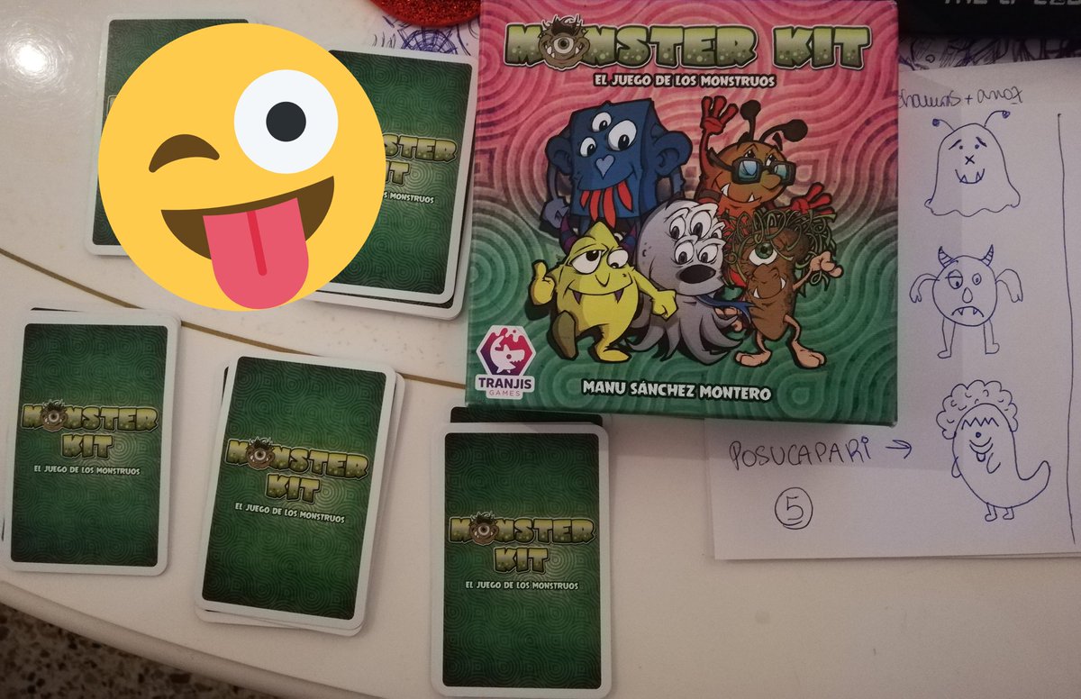 Nali_Exodar's tweet photo. Pues aquí, pasando la tarde 😂😂
#creandomonstruos #juegosdemesa #YoMeQuedoEnCasa #jugandoconlospeques https://t.co/TptLBP1TXx