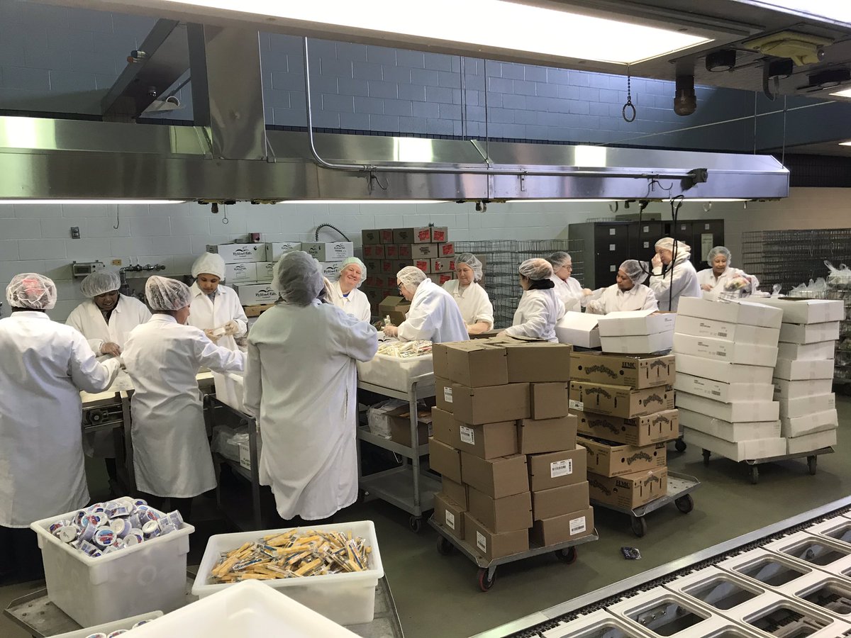 MPS_TrueFood's tweet photo. We’re all hands on deck to prepare and provide meals to all children in Minneapolis, starting tomorrow. #truefood #covid19 #mpsstrong https://t.co/Chvw19FlqN