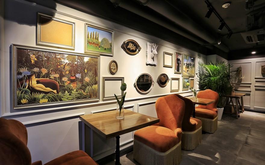 V COFFEE Designed Like a Micro-Market of Art Handicraft #furniture #coffee #lighting tinyurl.com/w4dnccu