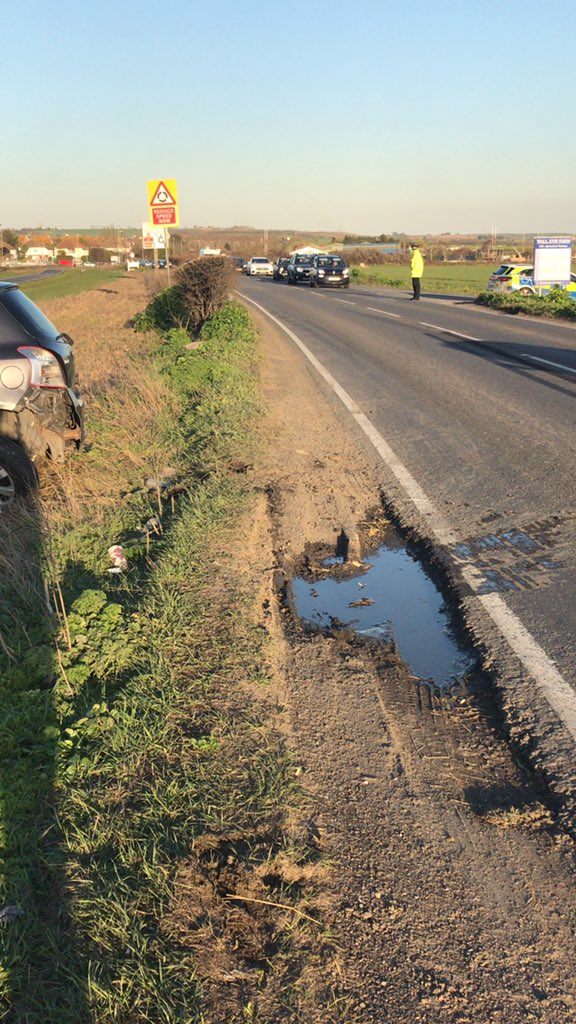 KentPoliceSwale's tweet photo. #LPT3 officers dealing with the aftermath of a 4 vehicle RTC on #lowerroad between Cowstead Corner and Barton Hill Drive #sheerness #minster #sheppey. Awaiting recovery. Please bear with us, traffic is heavy as a result WH https://t.co/IEFatl2yD8