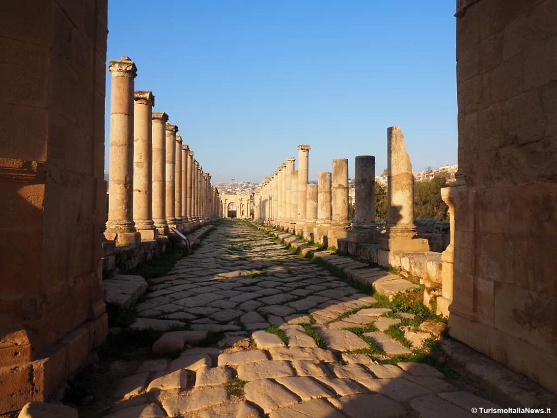 TurismoItaliaNw's tweet photo. Giordania: chiusi temporaneamente tutti i siti turistici per una settimana, come fare per eventuale rimborsi del Jordan Pass (che vale un anno)
Leggi la notizia https://t.co/CnHwoMRzuc
#Giordania #jordanpass #eventi #coronavirus #COVID19italia @VisitJordan @InGiordania https://t.co/Jmc4x9D65f