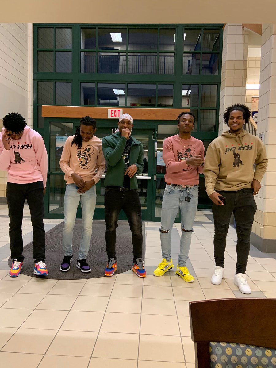 OfficialFearChi's tweet photo. #RepFearChi we coming 😤🦍 https://t.co/OfhDIvYbQQ
