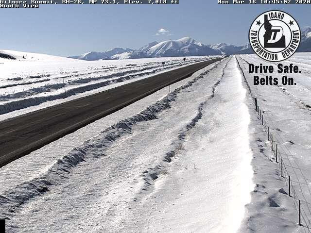 NWSMissoula's tweet photo. It's a stellar day, with clear skies and sugar-coated mountains, along Highway 28 in #LemhiCounty at #GilmoreSummit! Just to the north towards Salmon, it's cloudy. #IDwx https://t.co/1IUrZZEQJl