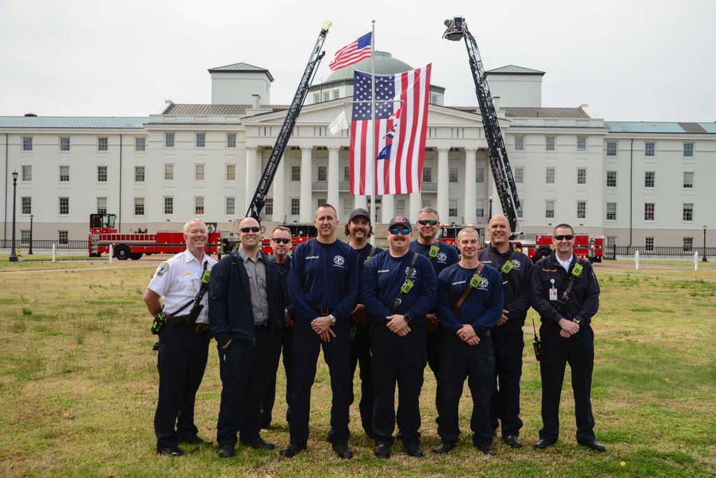 #NMCPReadyForTheFightTonight #NMRTCPortsmouth #NMCPFirstandFinest
NSA HR-Portsmouth Annex's Navy Region Mid-Atlantic Fire and Emergency Services Station 11 teams up with the Portsmouth Fire Department to support emergencies. Check out NMCP's FB page for full story.