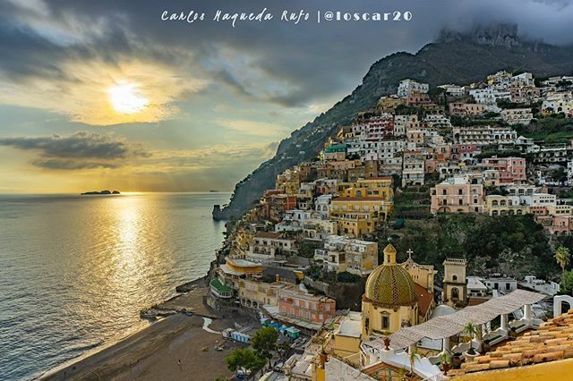 loscar20's tweet photo. Positano.
.
.
.
.
.
#photography #sky #sonya6000 #sunset #italy #amalfy #positano #photographysouls #nature #a6000 #sunset_pics #italia #amalfycoast #amalficoast #photographylovers #sony #sunsets #italytrip #photographyislife #clouds #a6000sony #sunset_v… https://t.co/ULj1ActQxN https://t.co/XU4wExsJIj
